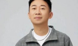 娱乐吃瓜男星,揭秘吃瓜男星背后的故事