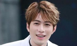 吃瓜娱乐圈男明星,娱乐圈男明星的甜蜜瓜事揭秘